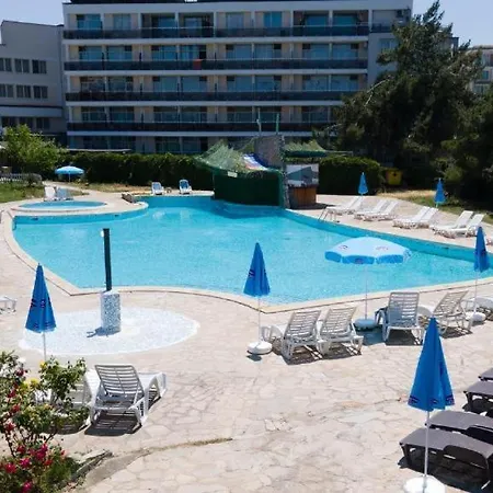 Sunny Garden - Full Board Hotell 2*