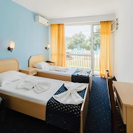 Sunny Garden - Full Board Hotell Slăntjev Brjag