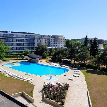 Sunny Garden - Full Board Hotell 2*