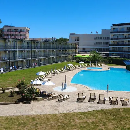 Sunny Garden - Full Board Hotell Slăntjev Brjag