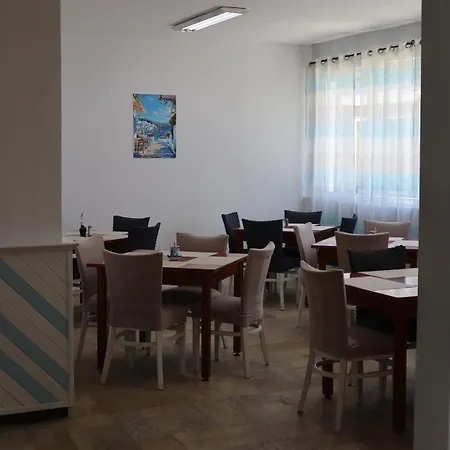 Sunny Garden - Full Board Hotell